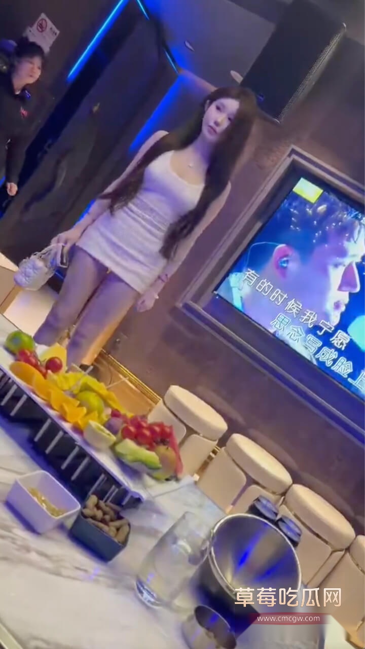 KTV里字头开头的陪酒妹9.jpg KTV里字头开头的陪酒妹9.jpg