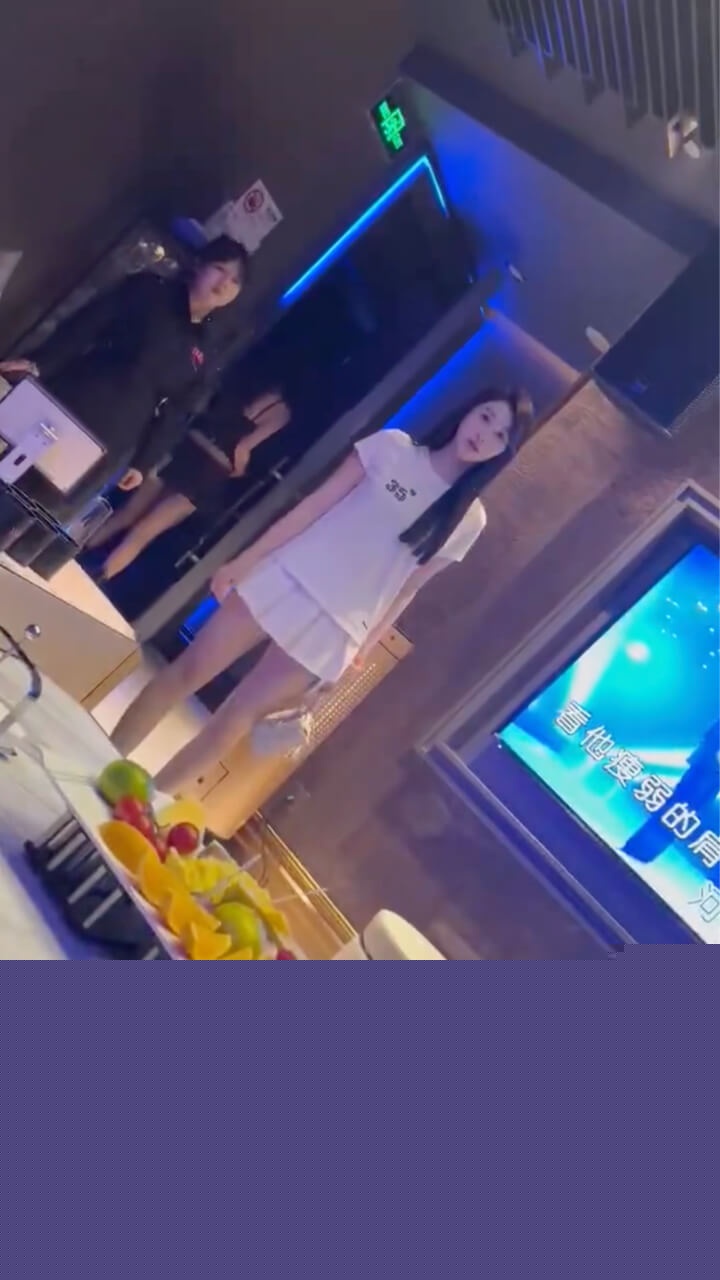 KTV里字头开头的陪酒妹13.jpg KTV里字头开头的陪酒妹13.jpg