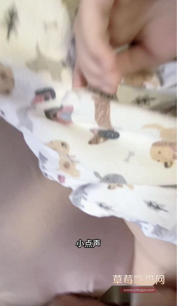 和亲侄女卧室偷情3 和亲侄女卧室偷情3