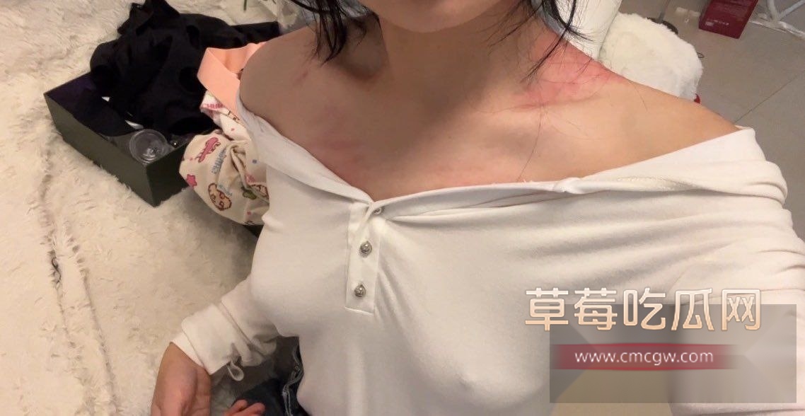 嫩妹19.jpg 嫩妹19.jpg