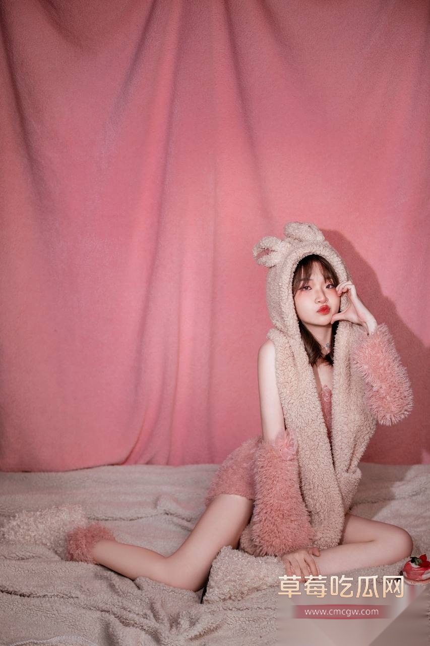 高颜苗条身材大学生被土豪包养 6