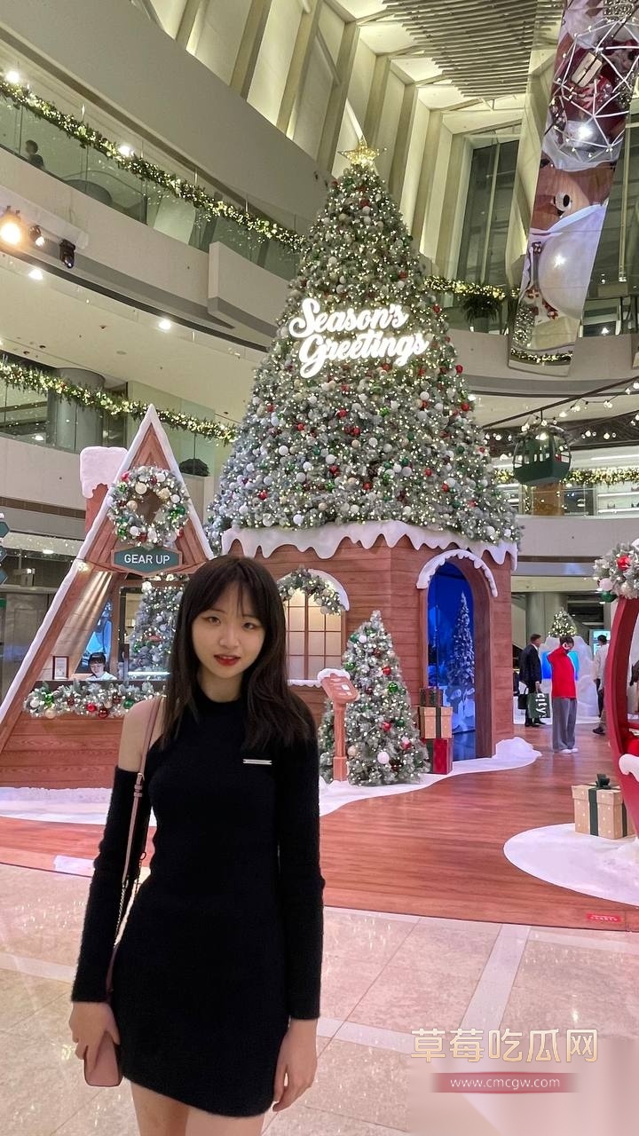 高颜苗条身材大学生被土豪包养 8