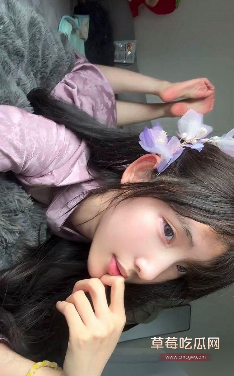 某艺术系女大学生 14