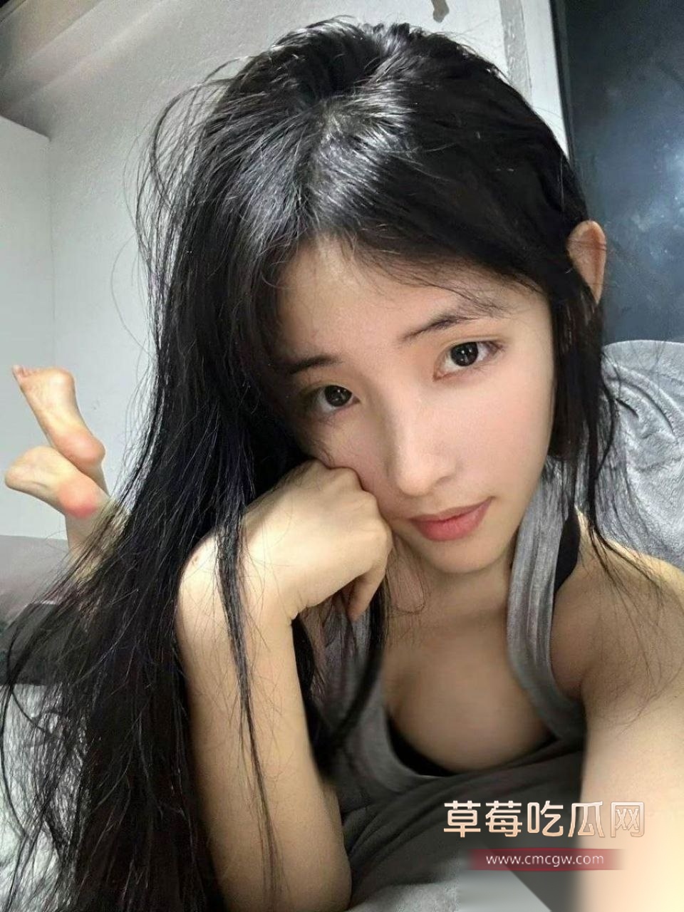 某艺术系女大学生 17