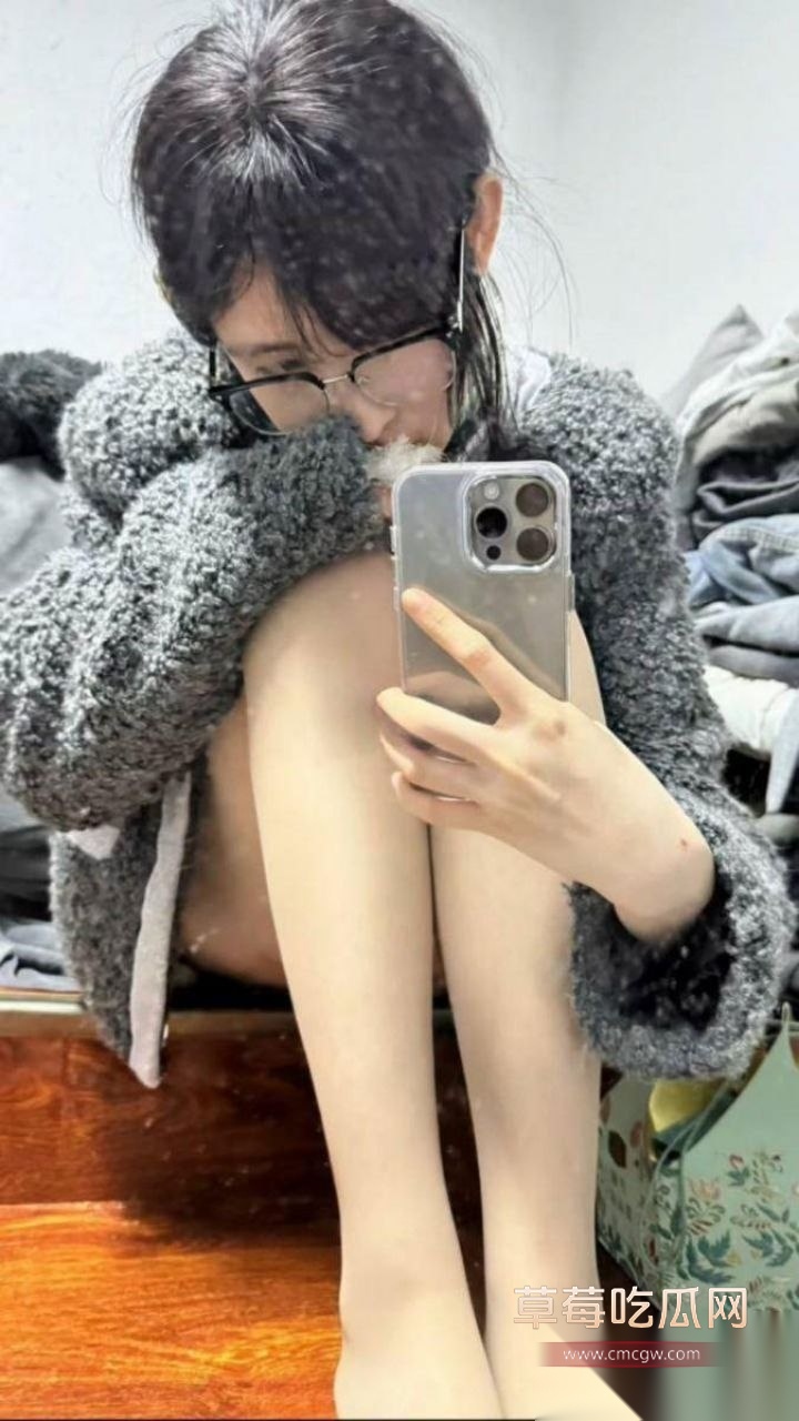 某艺术系女大学生 30