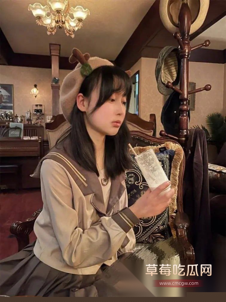 别都商学院工商管理专业大四学姐邵依依 14