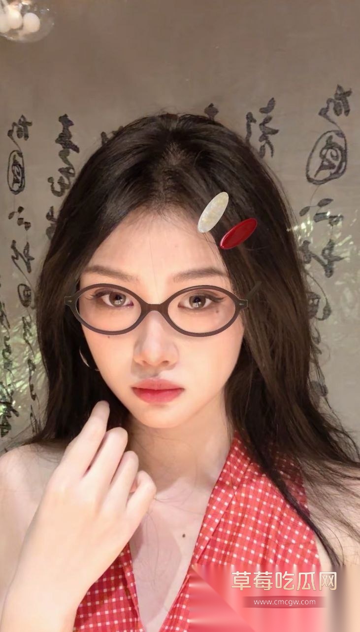 别都商学院工商管理专业大四学姐邵依依 17