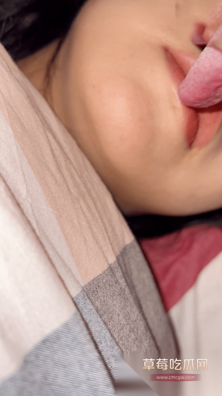 海角社区会喷水的亲姐姐 10 海角社区会喷水的亲姐姐 10