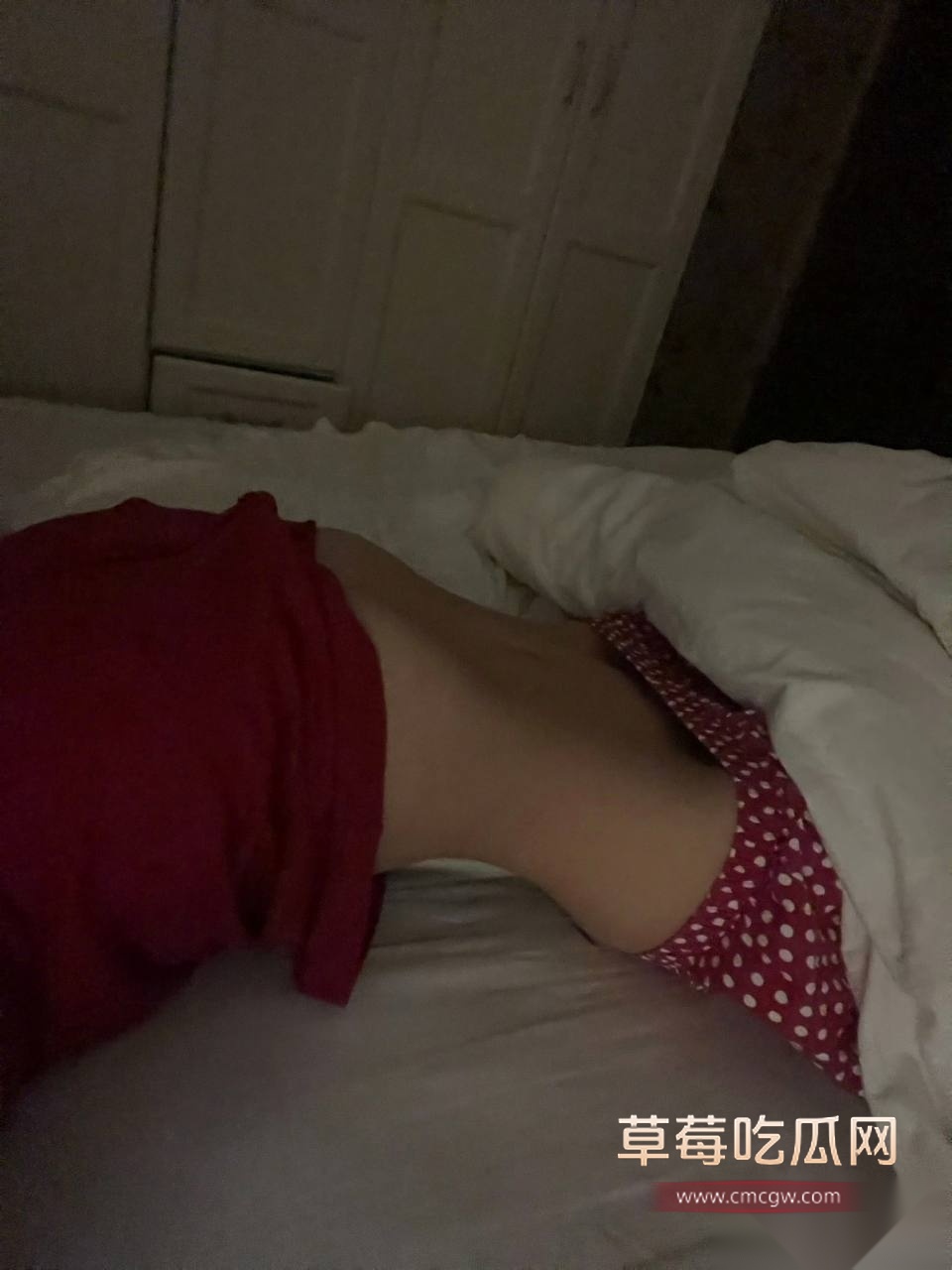 推特高颜值福利姬小梅 26