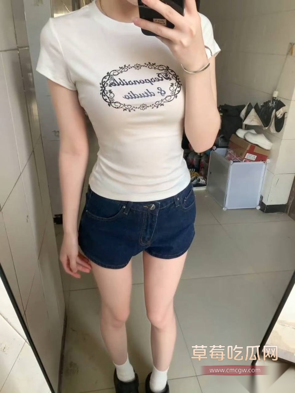 推特高颜值福利姬小梅 33