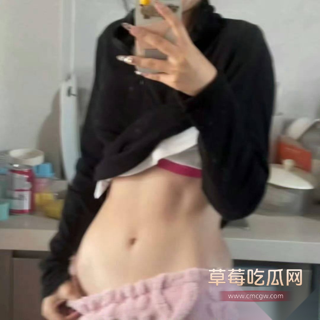 推特高颜值福利姬小梅 39