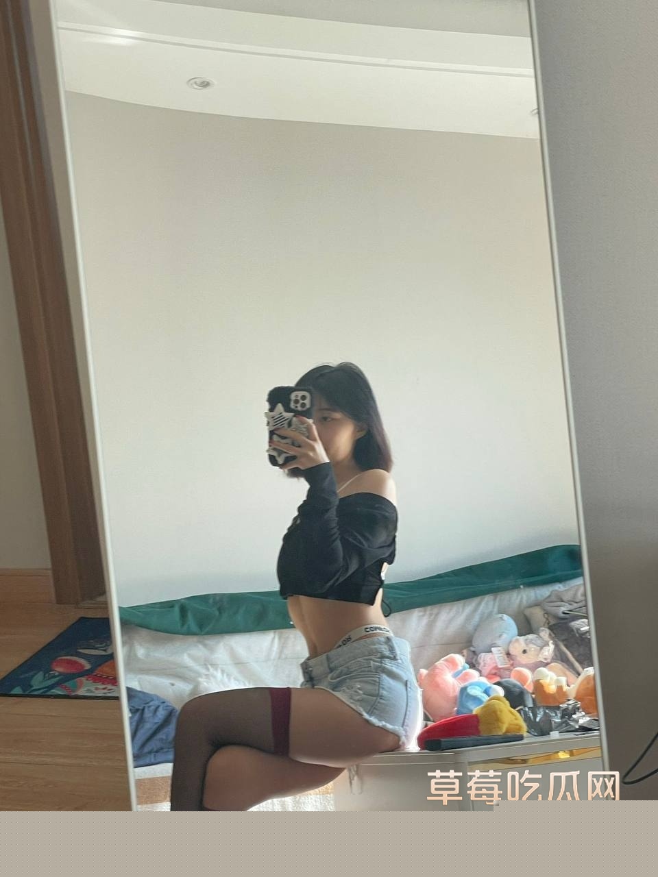 推特高颜值福利姬小梅 41