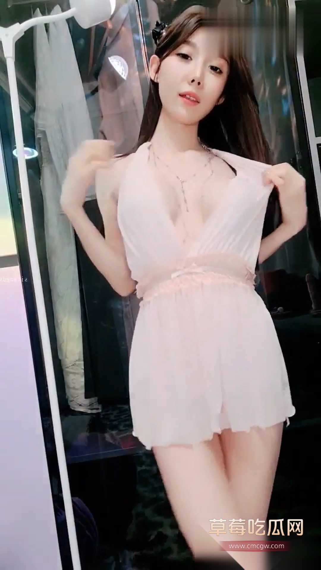 推特高颜值嫩妹林骆熙定制大尺度福利 1