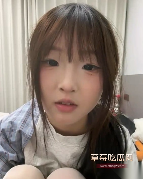 18岁嫩妹主播lelebaybay 4 18岁嫩妹主播lelebaybay 4