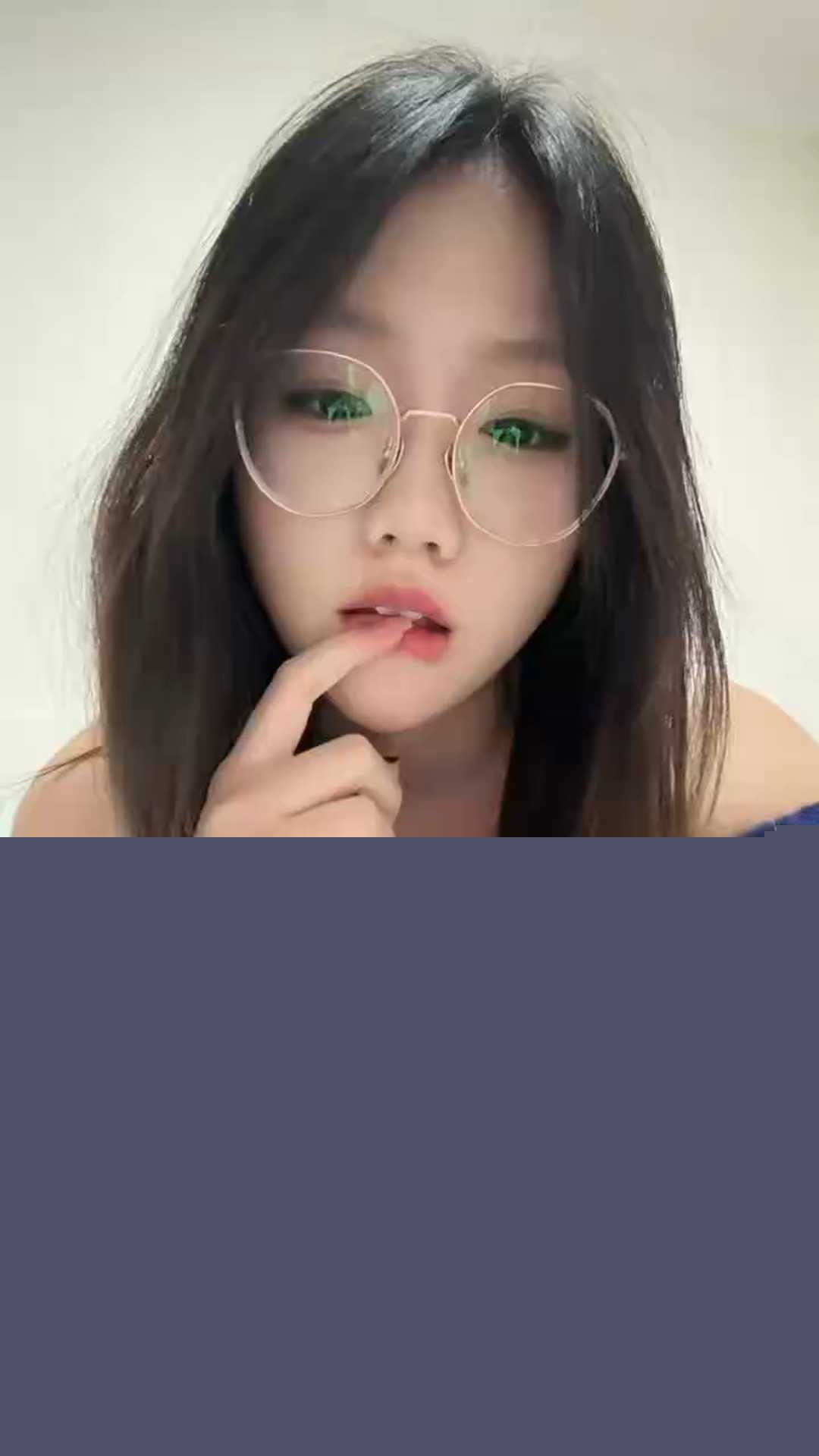 性感极品身材眼镜妹 1