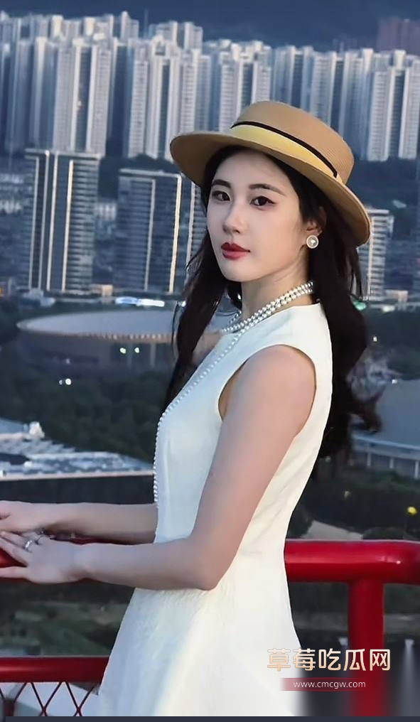 抖音200w粉网红叶太美 11