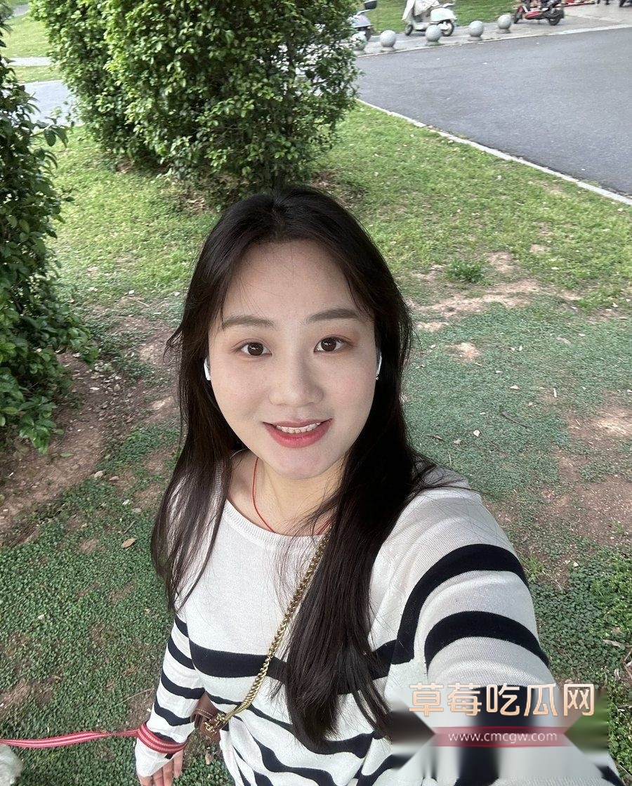 抖音巨乳网红依依19 抖音巨乳网红依依19