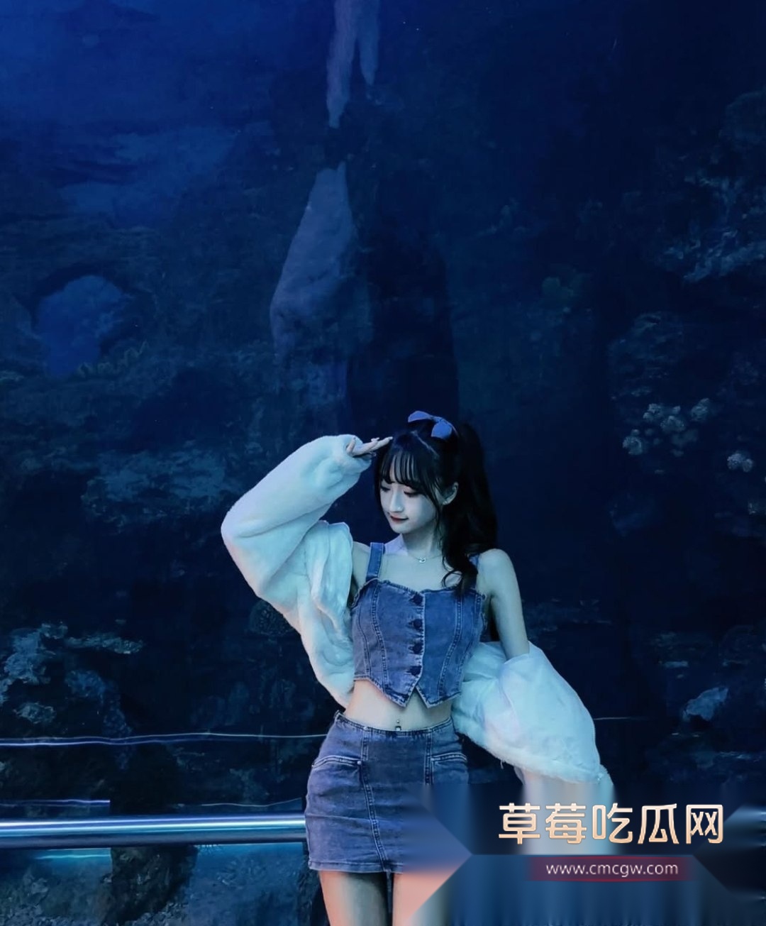 IG1.3万粉的高颜女主播十零 13