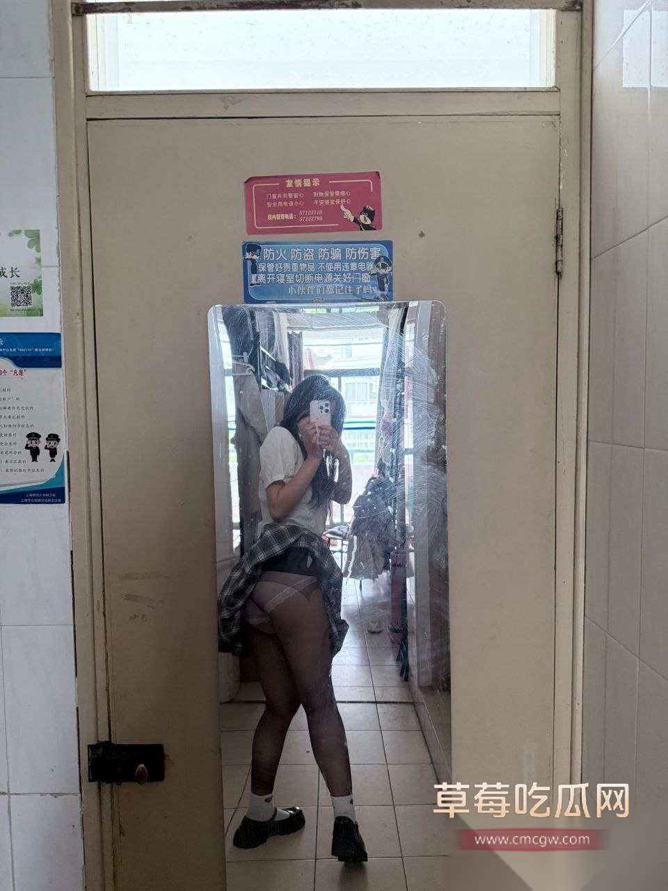 白虎女大学生宿舍系列 18