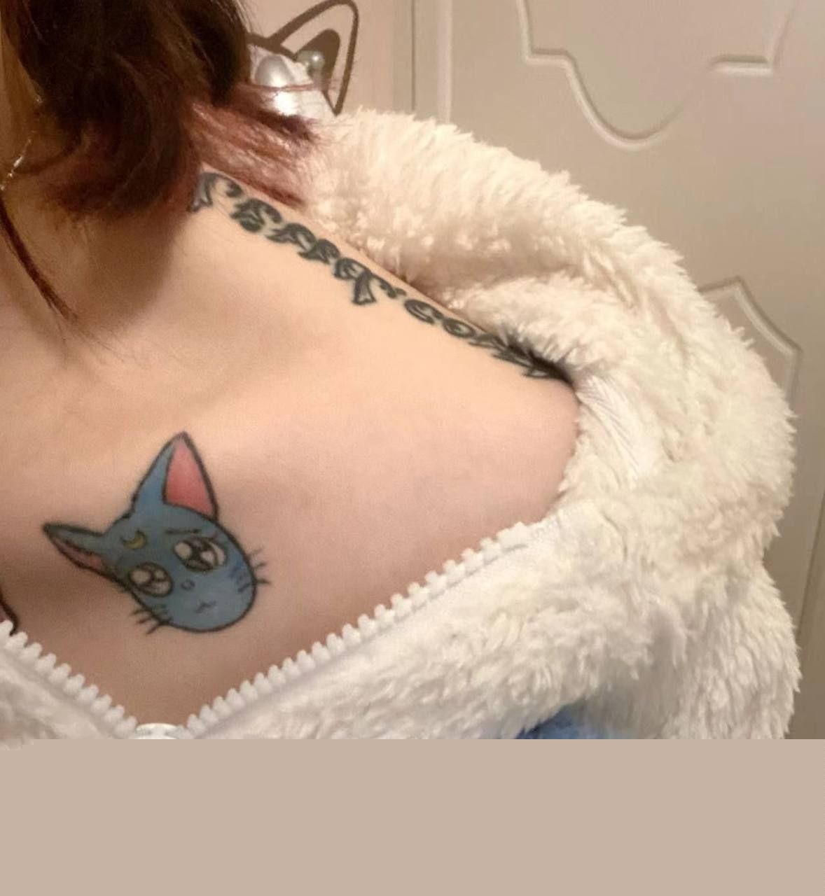 抖音十八线E奶女主播8