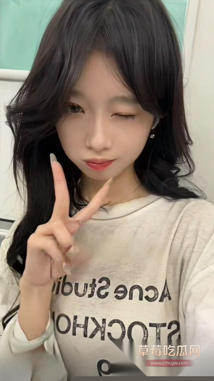 抖音百万粉丝网红超级露露与男友裸聊 13 抖音百万粉丝网红超级露露与男友裸聊 13