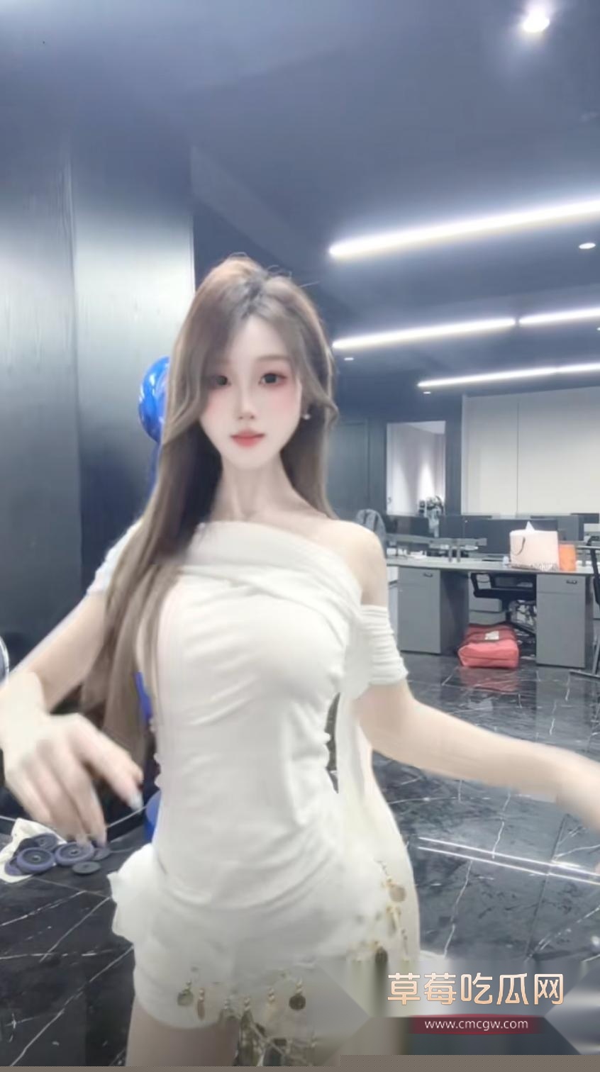 抖音网红招财猫猫雨被开盒 12