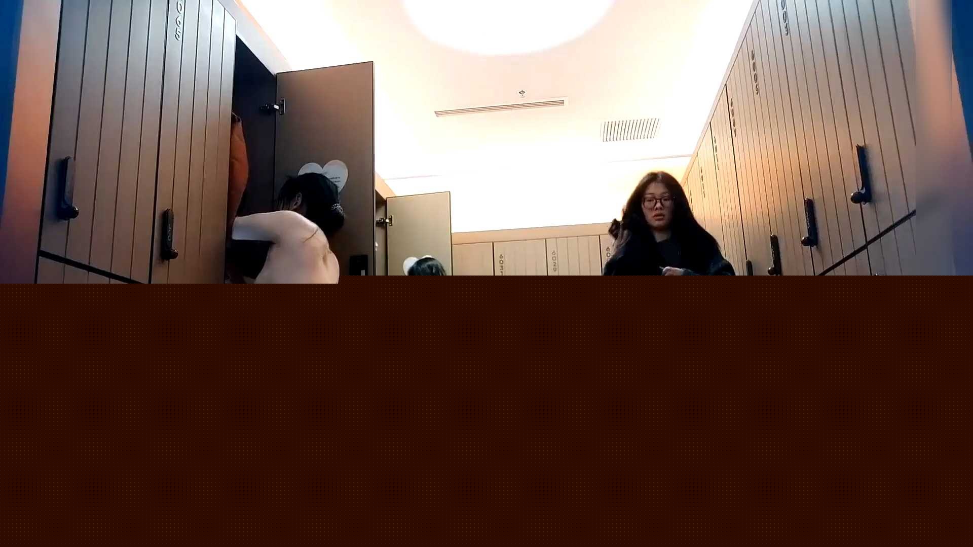 国内豪华洗浴中心偷拍女澡堂 1