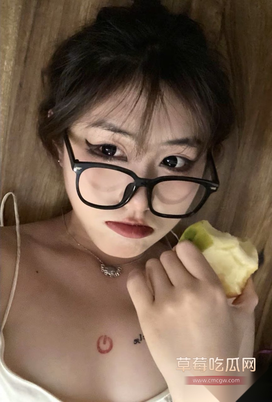 安徽00后酒吧营销小妹被大哥看上带走酒店 11 安徽00后酒吧营销小妹被大哥看上带走酒店 11