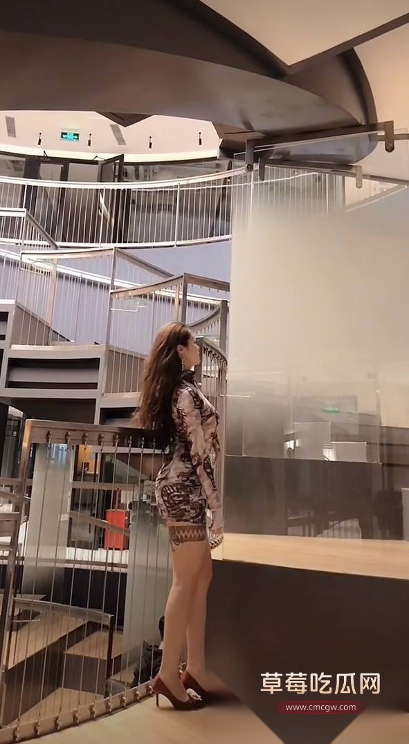 细腰肥臀丁老师 13