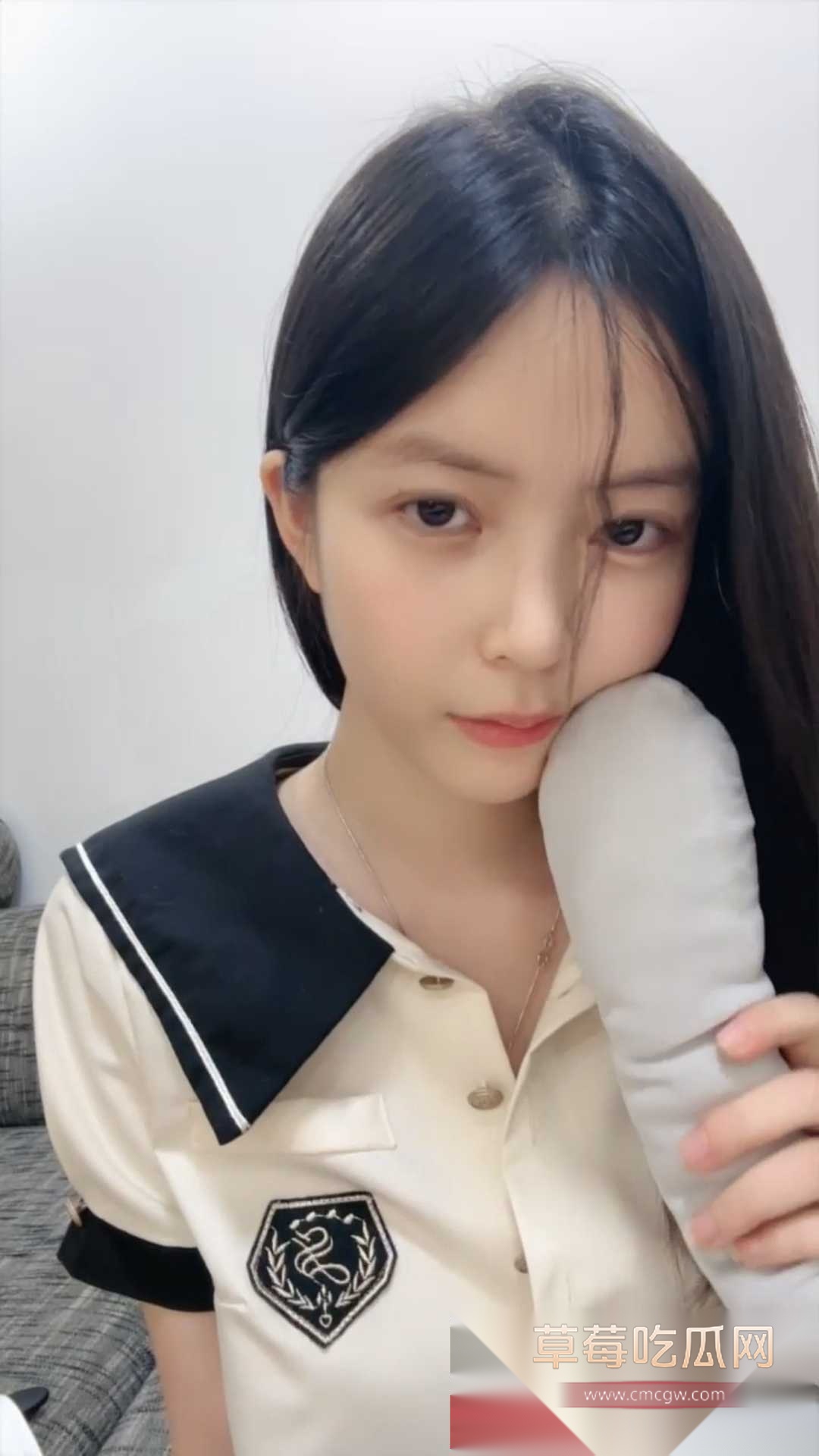 嫩美少女混社会琪 2