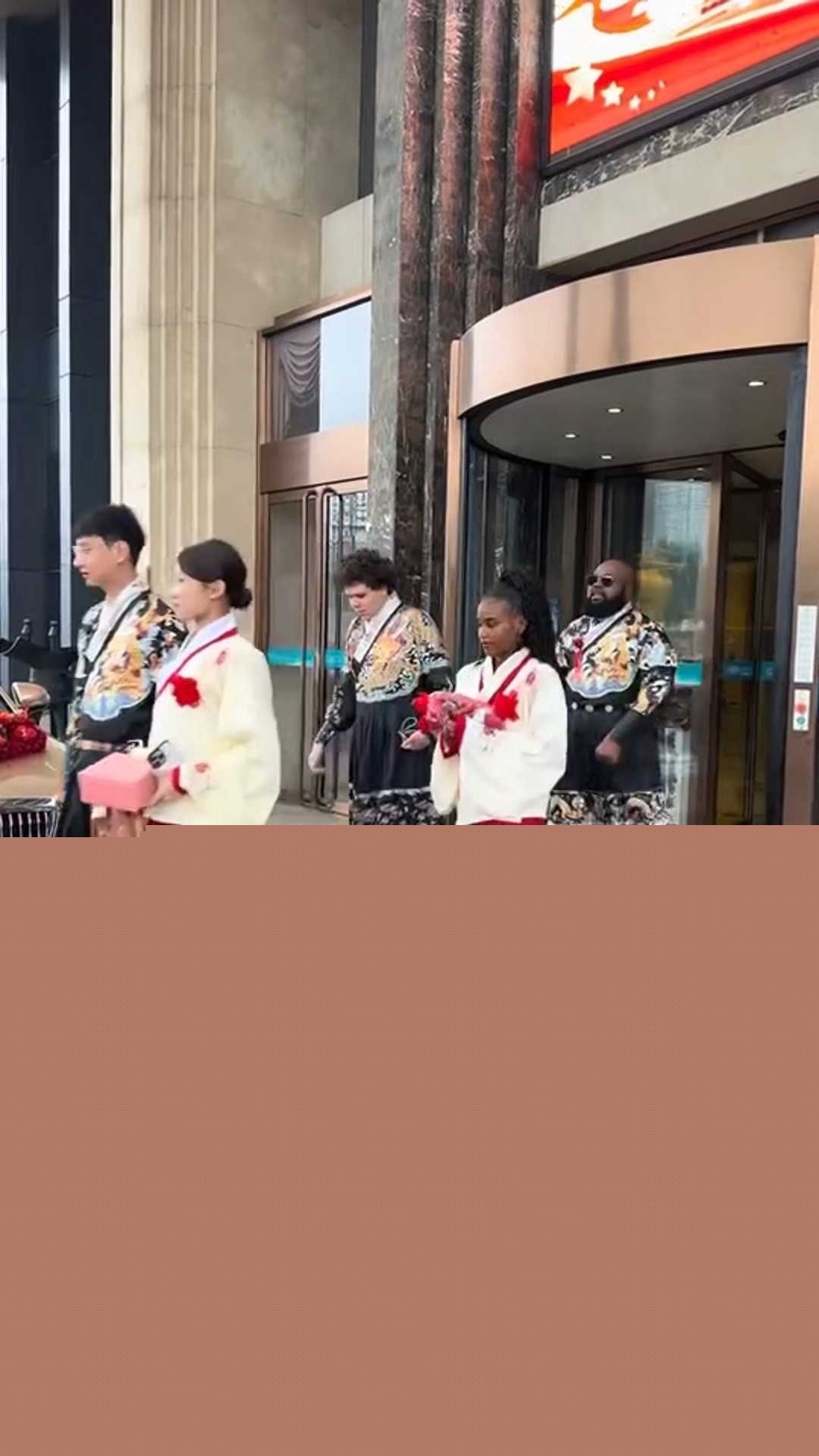 27岁山东小伙娶47岁黑人 2 27岁山东小伙娶47岁黑人 2