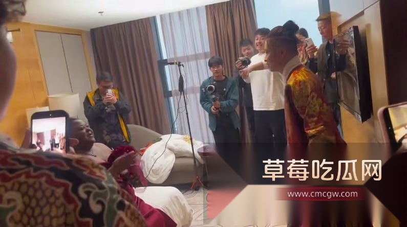 27岁山东小伙娶47岁黑人 3 27岁山东小伙娶47岁黑人 3