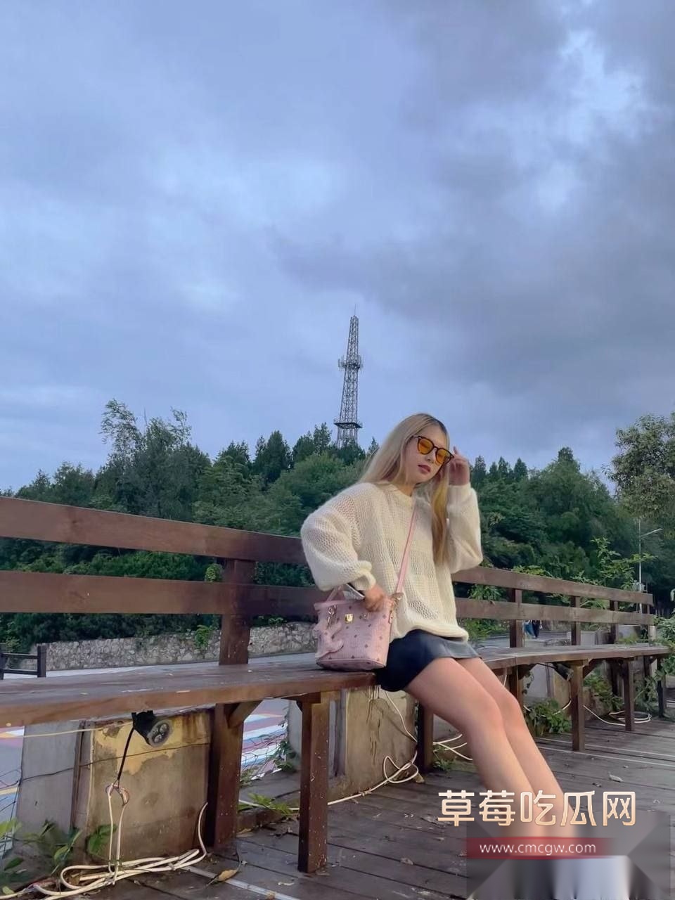 云南昆明白皙长腿妹子刘悦和 6 云南昆明白皙长腿妹子刘悦和 6