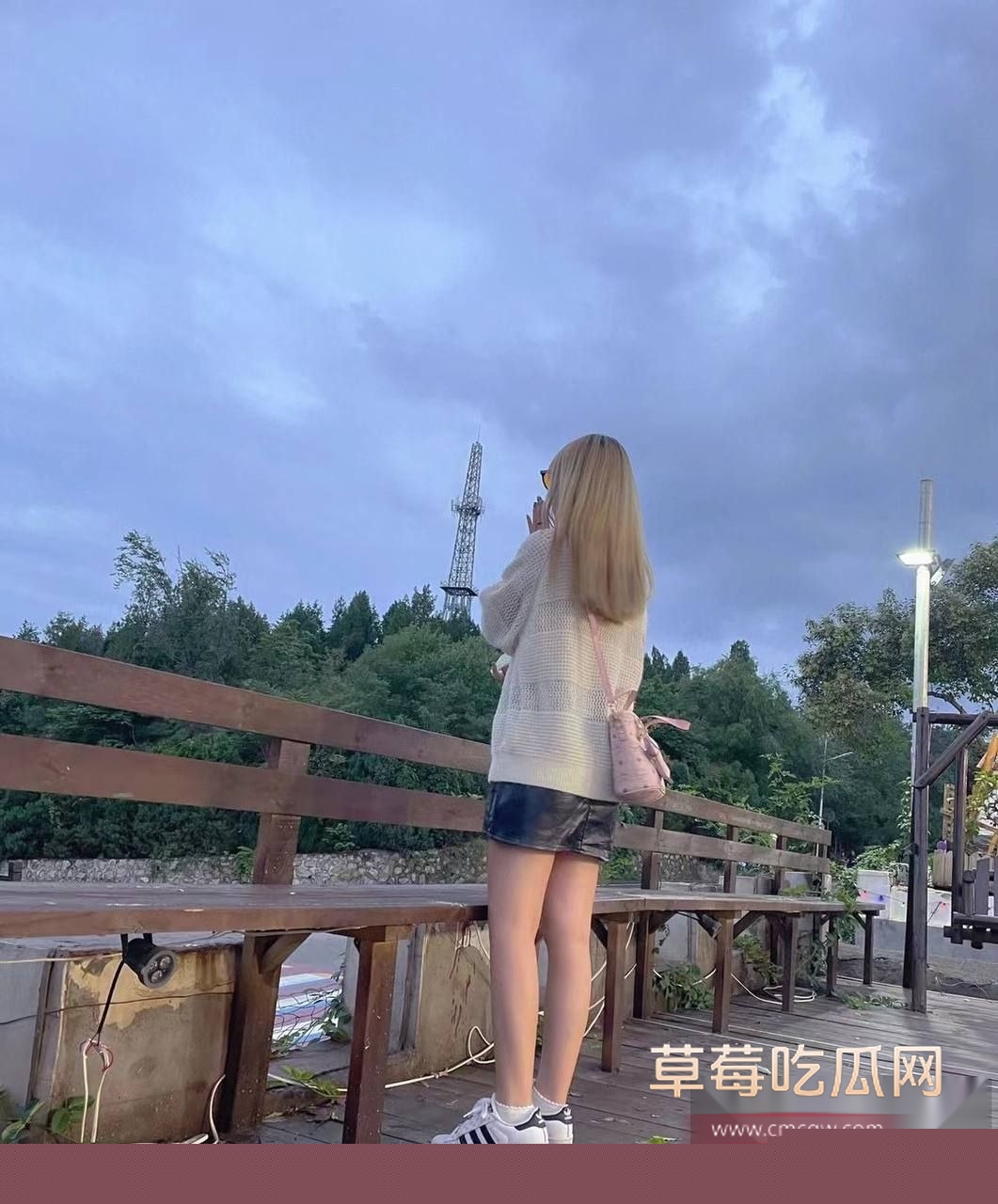 云南昆明白皙长腿妹子刘悦和 10 云南昆明白皙长腿妹子刘悦和 10