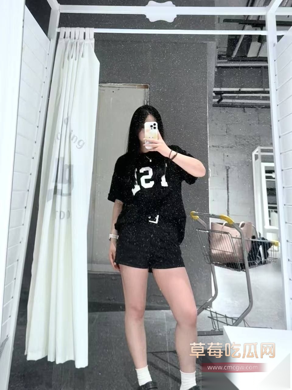 云南昆明白皙长腿妹子刘悦和 14 云南昆明白皙长腿妹子刘悦和 14