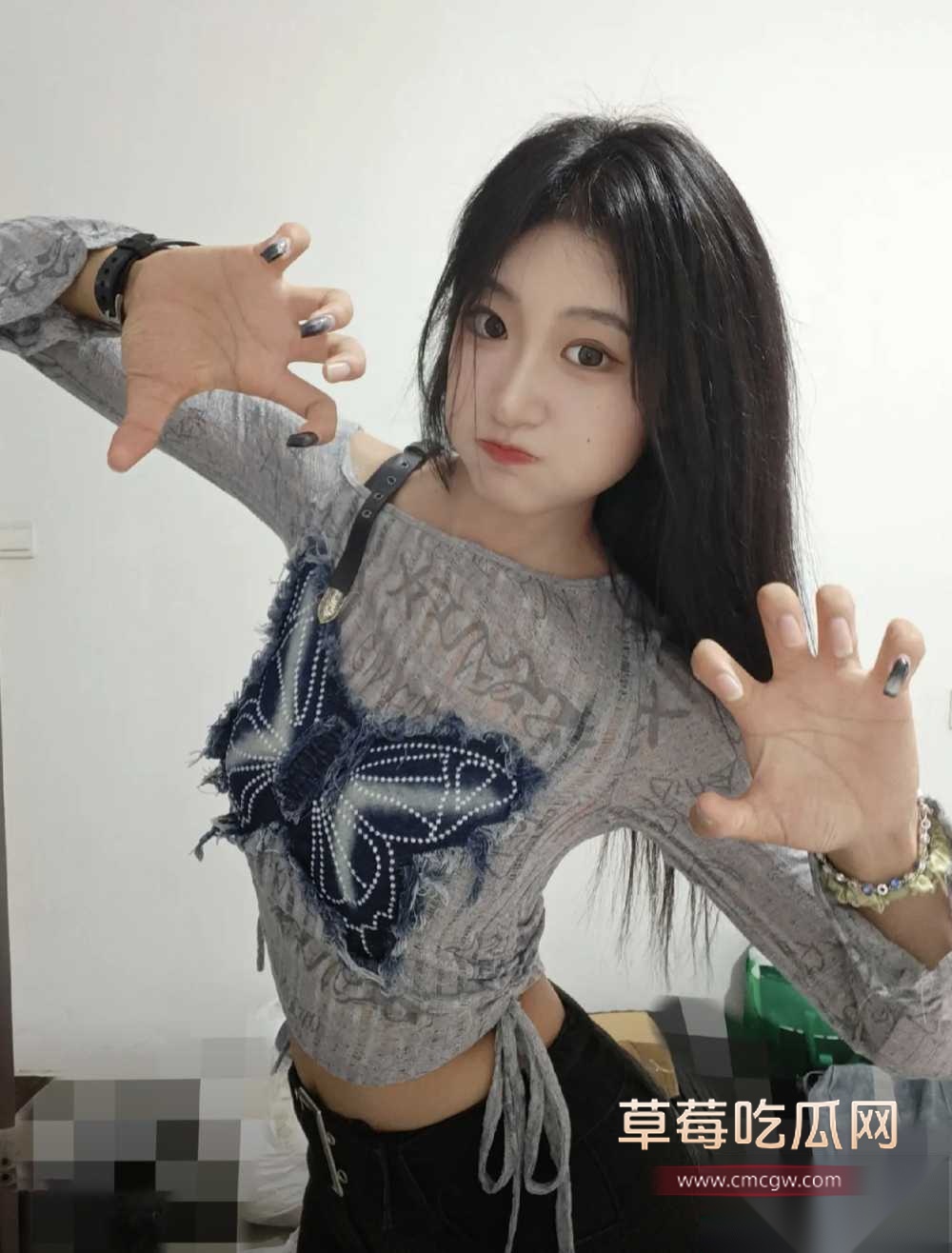 截屏20251011 21.05.08 截屏20251011 21.05.08