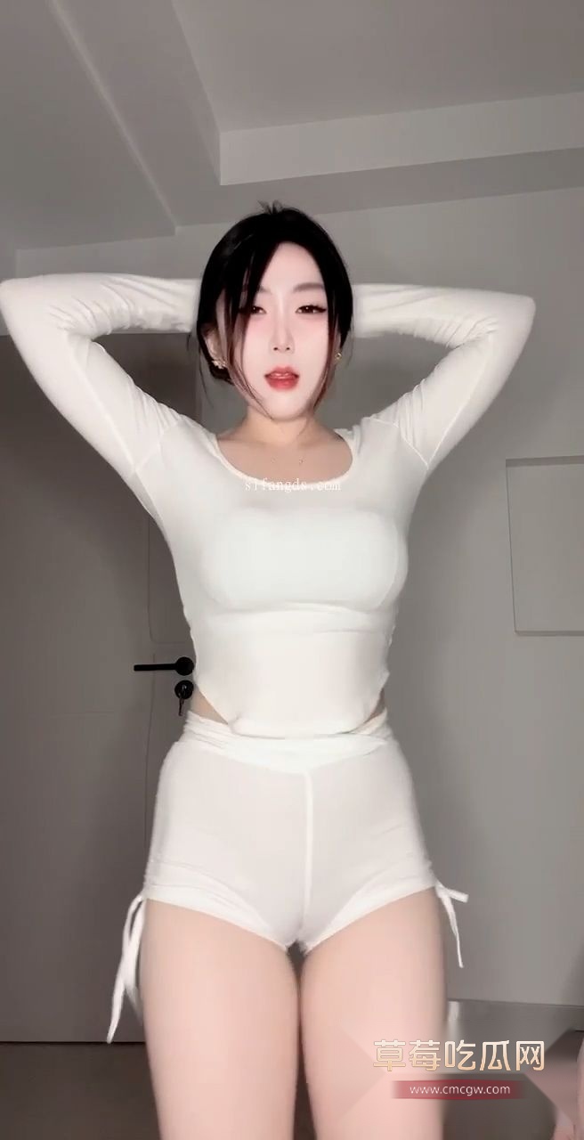 快手少妇 19岁的姨姨 定制福利流出3