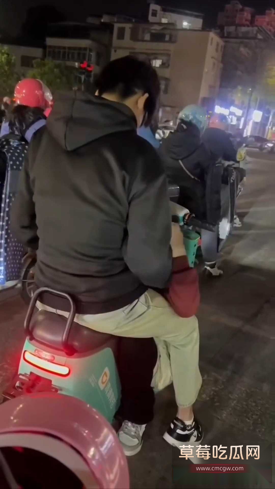 现在的年轻人都这么会玩的吗 4 现在的年轻人都这么会玩的吗 4