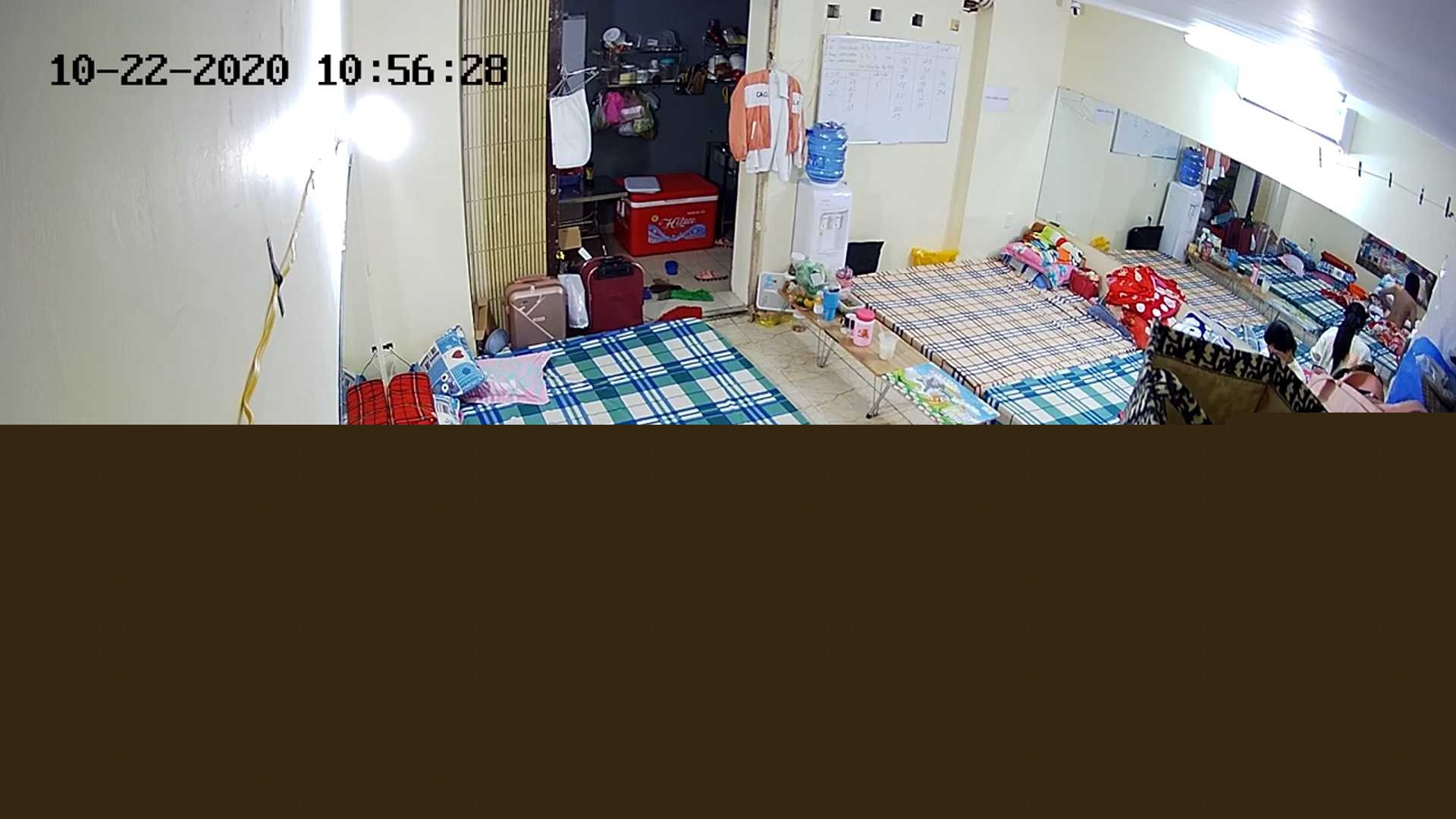 夜总会小姐宿舍摄像头偷拍 3 夜总会小姐宿舍摄像头偷拍 3