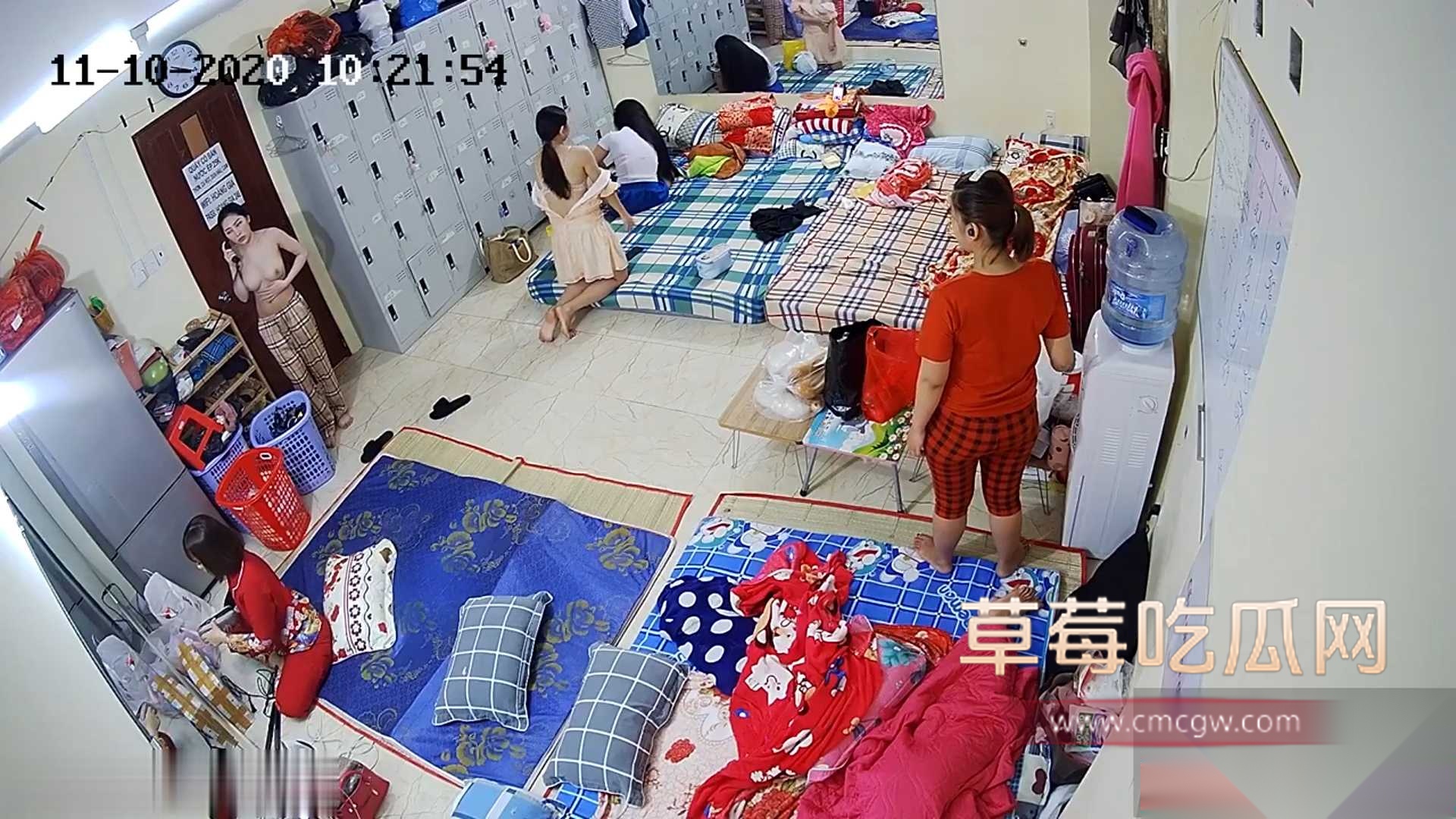 夜总会小姐宿舍摄像头偷拍 4 夜总会小姐宿舍摄像头偷拍 4