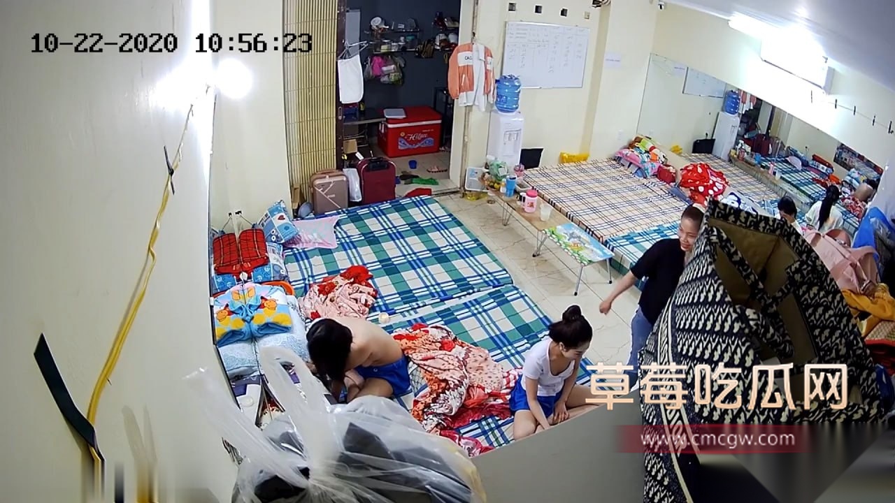夜总会小姐宿舍摄像头偷拍 7 夜总会小姐宿舍摄像头偷拍 7