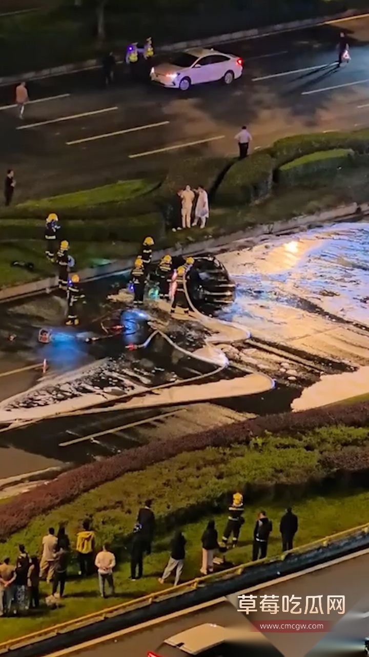 序列 705.00003023.Still003 序列 705.00003023.Still003