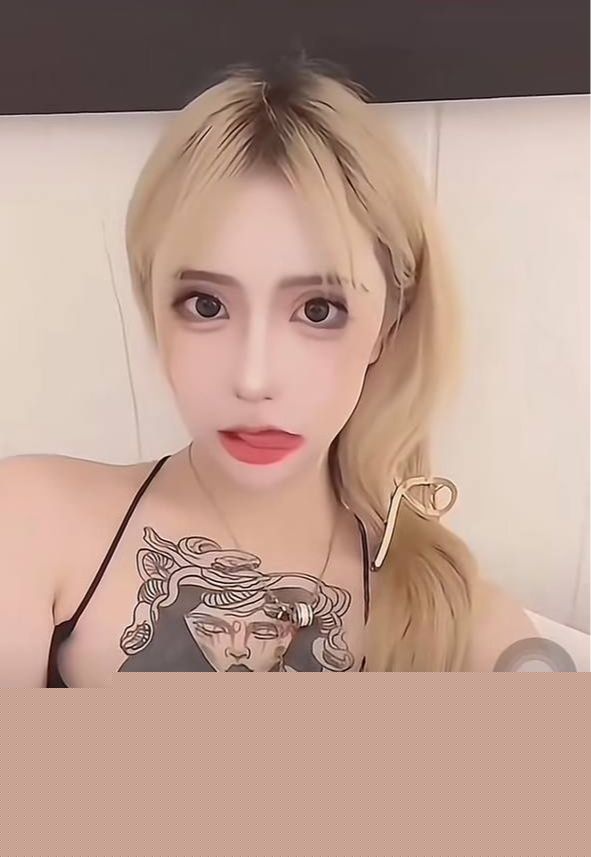 曾经百万网红周丽珊1