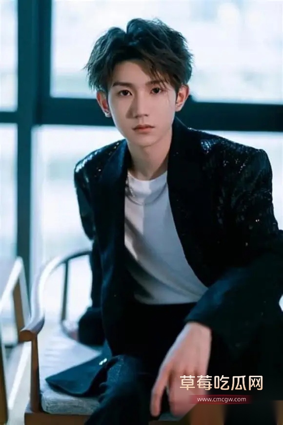 男演员荣梓杉家暴出轨 3 男演员荣梓杉家暴出轨 3