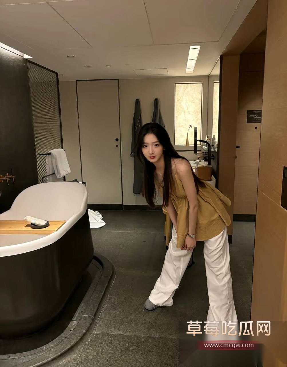 男演员荣梓杉家暴出轨 38 男演员荣梓杉家暴出轨 38