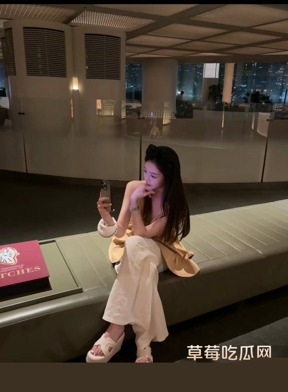 男演员荣梓杉家暴出轨 39 男演员荣梓杉家暴出轨 39