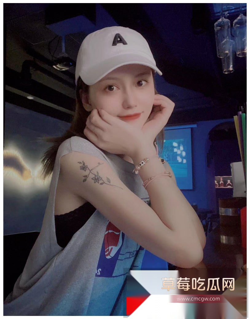 超高颜值甜美真实空姐 13 超高颜值甜美真实空姐 13