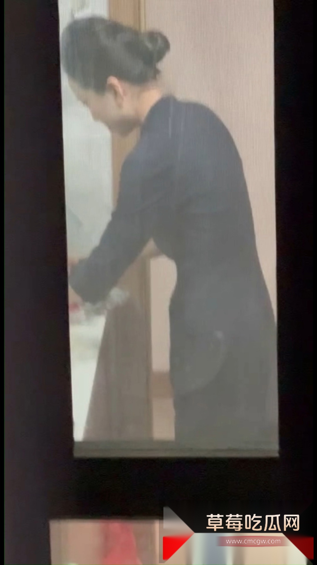 空姐下班后回到宿舍洗澡换衣服被大神多机位真实偷拍视频 8 空姐下班后回到宿舍洗澡换衣服被大神多机位真实偷拍视频 8