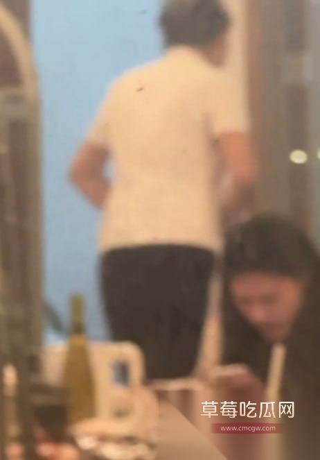 空姐下班后回到宿舍洗澡换衣服被大神多机位真实偷拍视频 17 空姐下班后回到宿舍洗澡换衣服被大神多机位真实偷拍视频 17