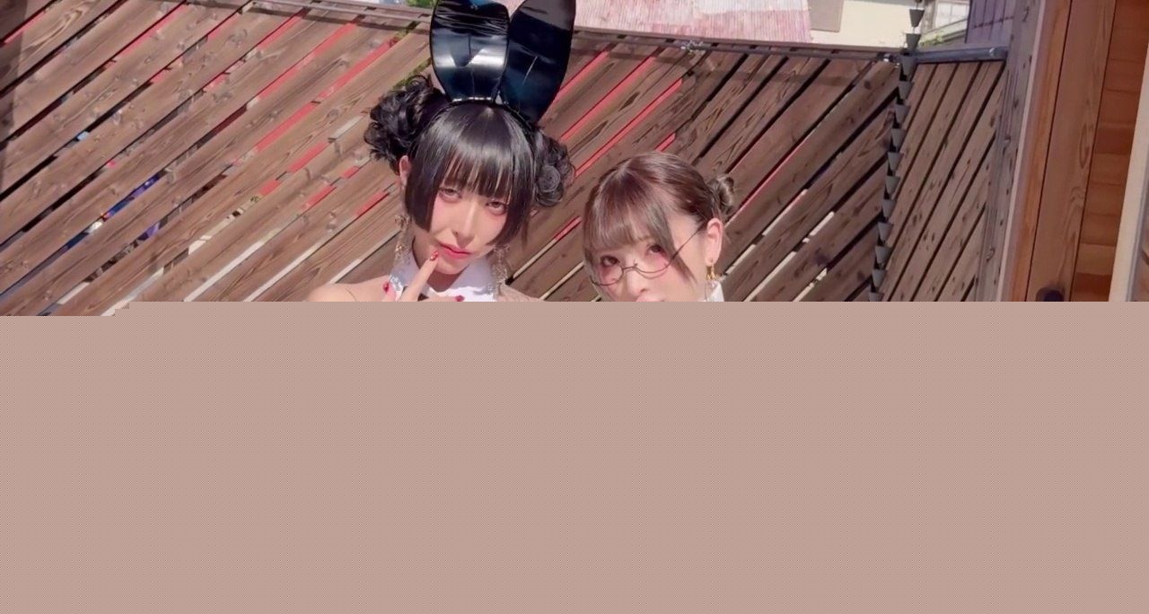 Komachi小丁双兔女郎表演浴缸内的暧昧洗澡3 Komachi小丁双兔女郎表演浴缸内的暧昧洗澡3